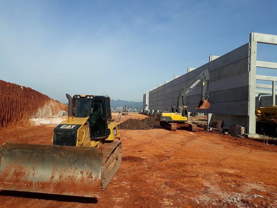 Produção de artefatos de concreto na fábrica Auren em Portão RS - Blocos e pisos de qualidade